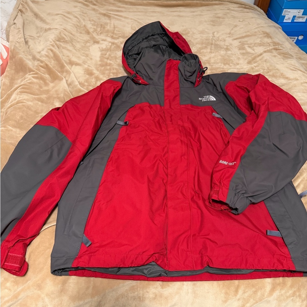 The North Face Summit Series Waterproof Red Gray Hooded Jacket Men’s Small